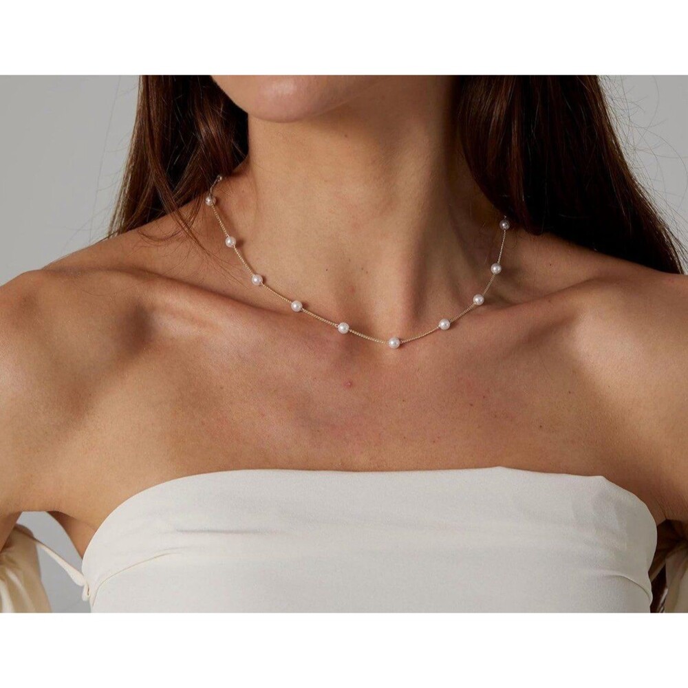 Minimalist Pearl Necklace